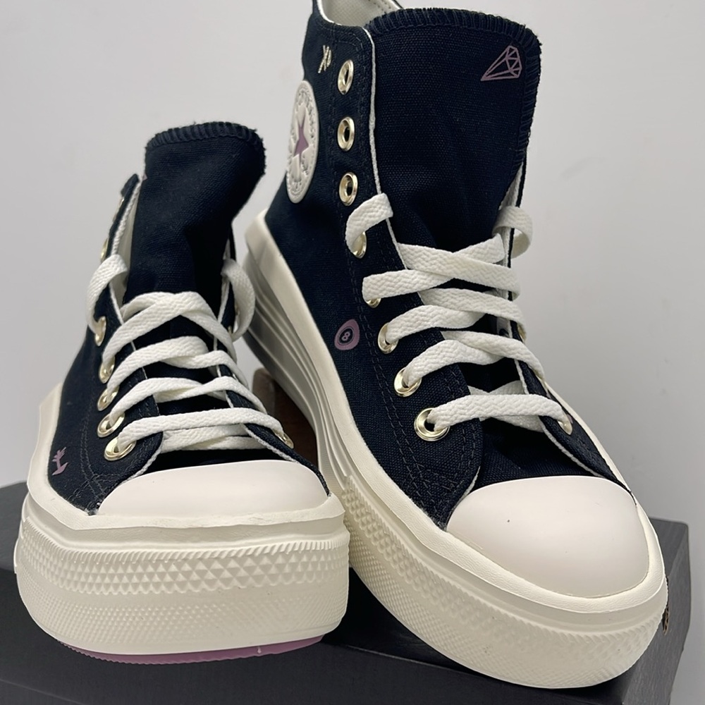 Converse WMNS Black High-Top Sneakers Platform A07136C
CTAS MOVE HI
BLACK/DREAMY - Picture 5 of 16